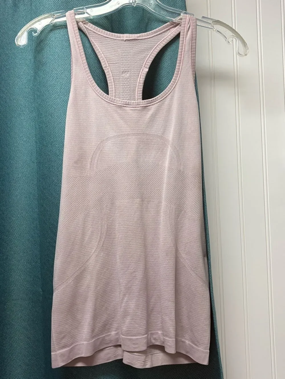 Lululemon light purple tank top size 8